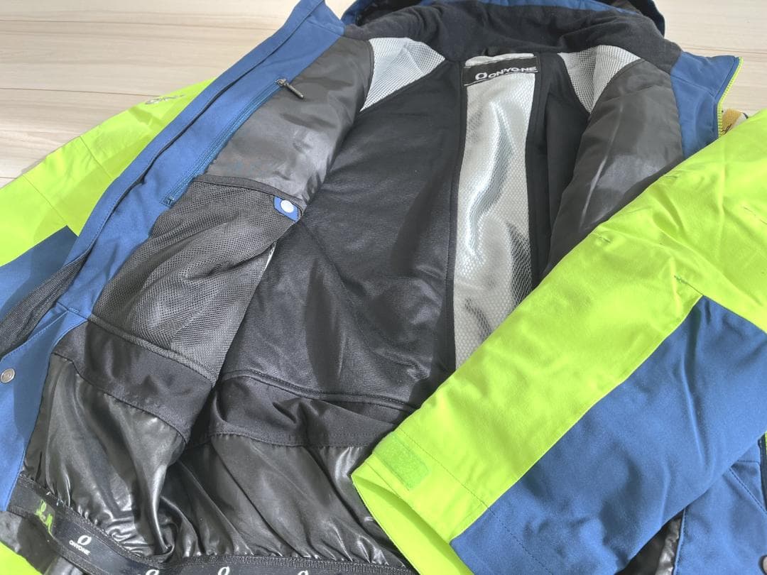 【上下セット】Ｍサイズ　ON-YONE スキーウェア 　イエロー/青　ストレッチ