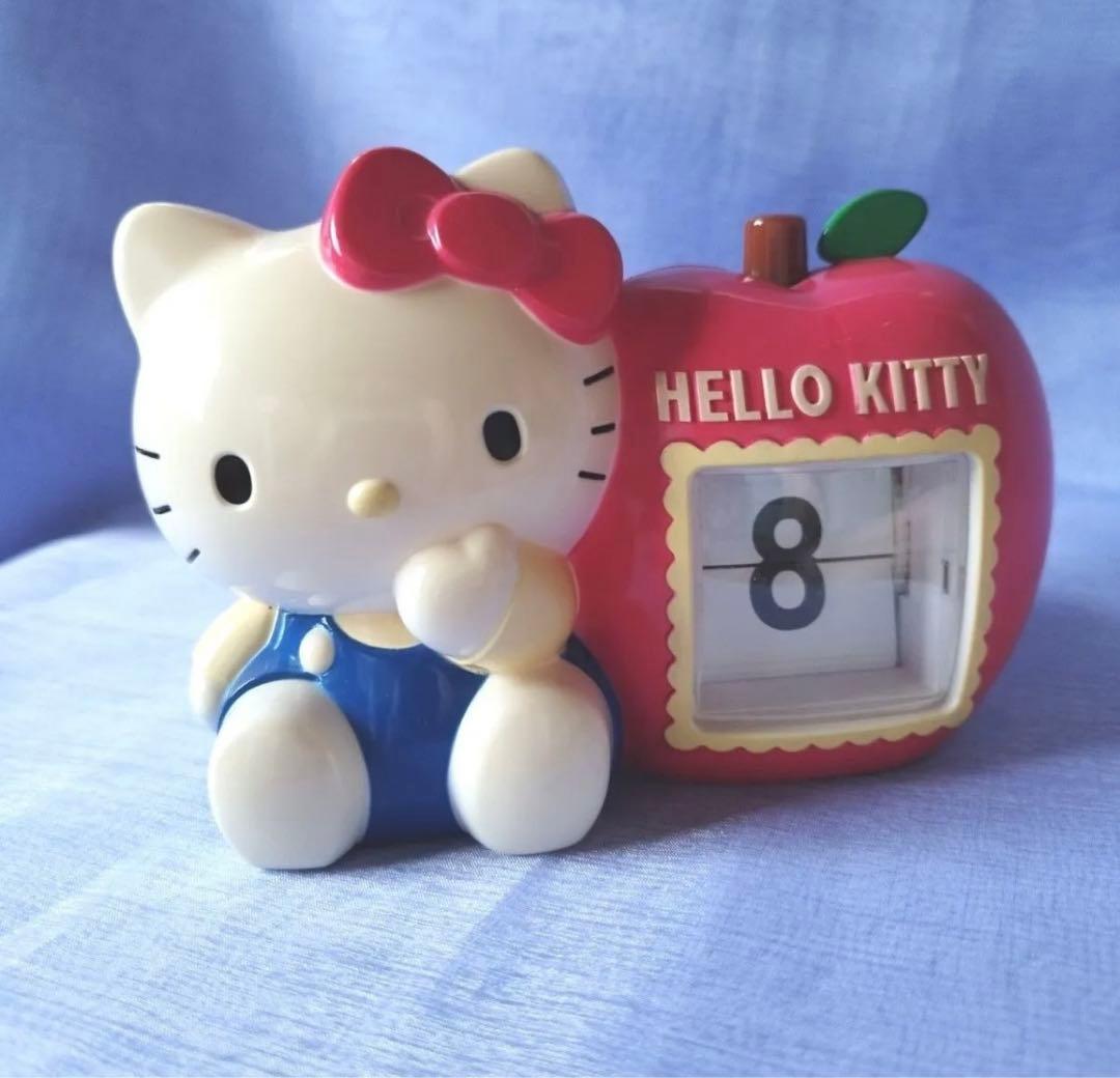 平成レトロ　ハローキティ ペンスタンド付きパタパタカレンダー♡