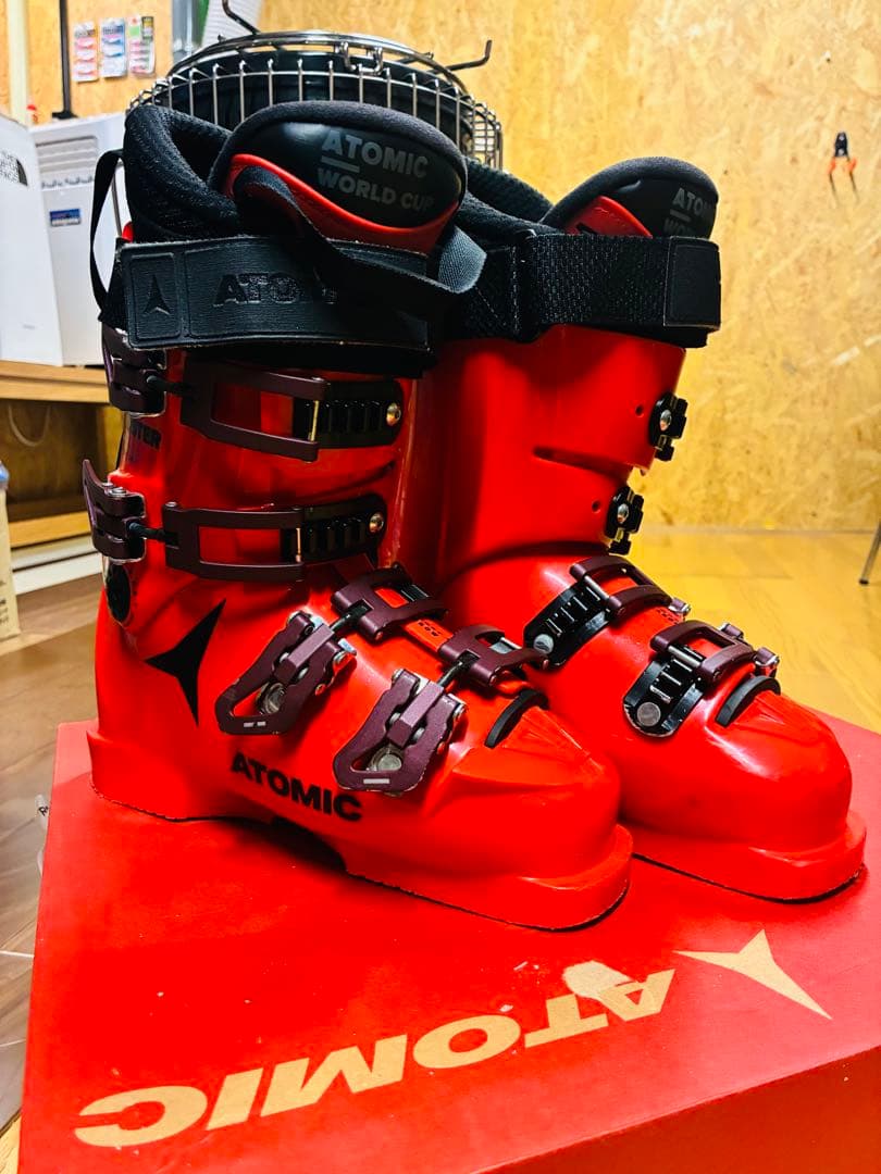 2022/23 ATOMIC 90 スキーブーツ　23.5
