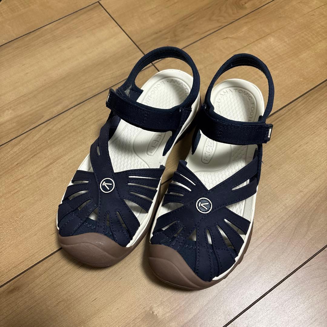 KEEN キーン ウィメンズ ローズ サンダル ネイビー