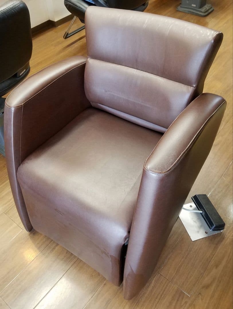 オオヒロ シャンプー電動椅子 クッション性も良◎