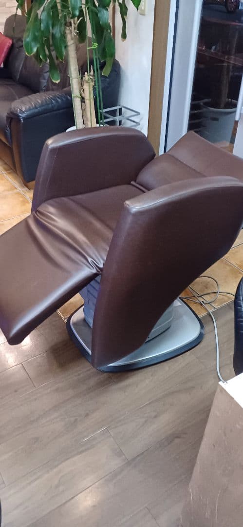 オオヒロ シャンプー電動椅子 クッション性も良◎