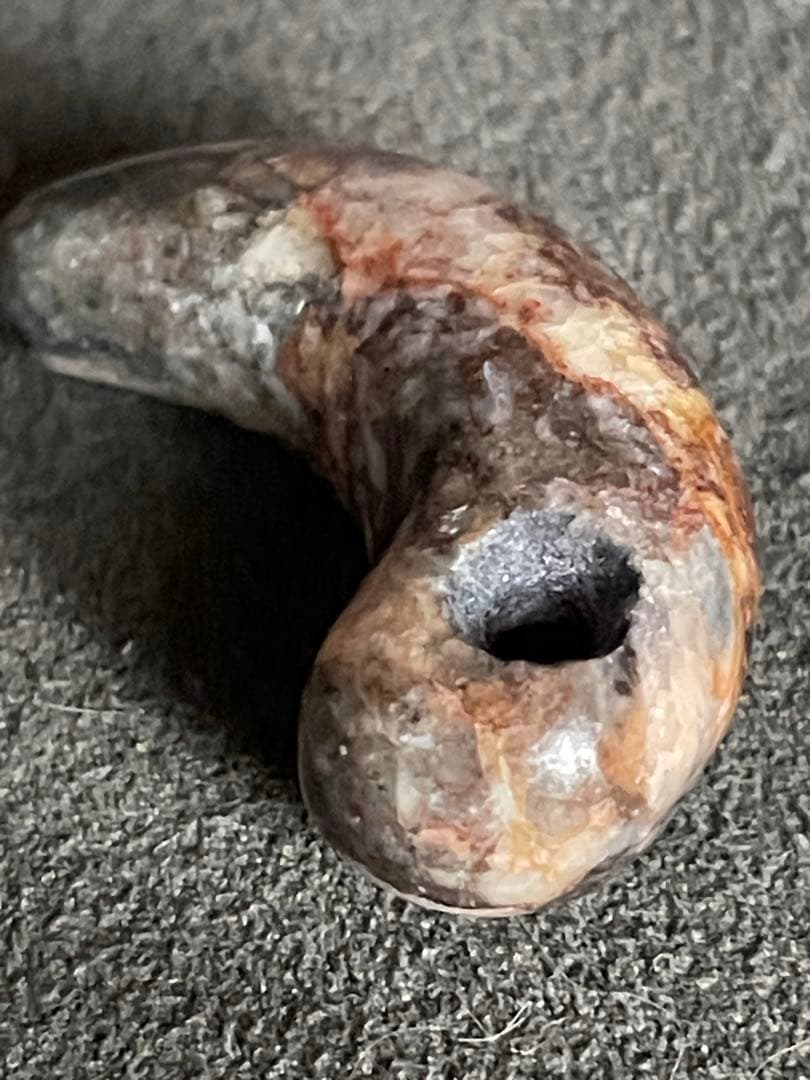 弥生〜古墳時代勾玉　変成岩？