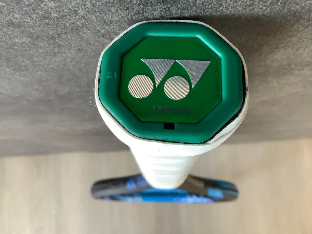 極美品 YONEX EZONE ヨネックスイゾーン100 300G グリップ新品