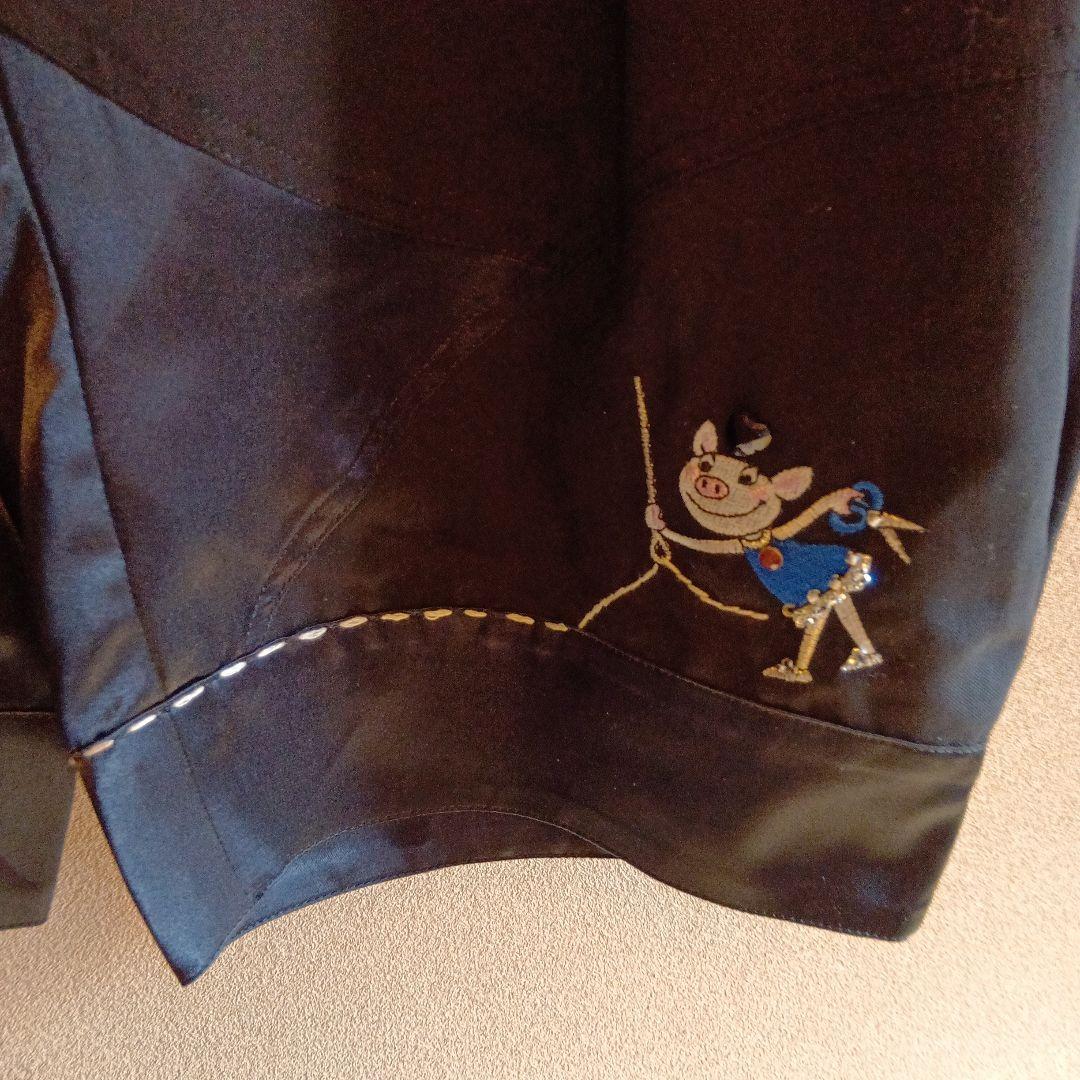 アルベロベロ黒パンツ 豚の刺繍付き 新品未使用タグ付き