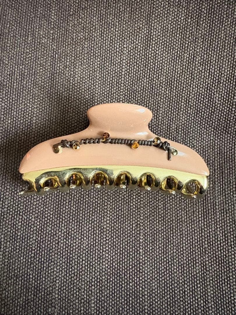 acca ベージュピンク　 ヘアクリップ　10cm