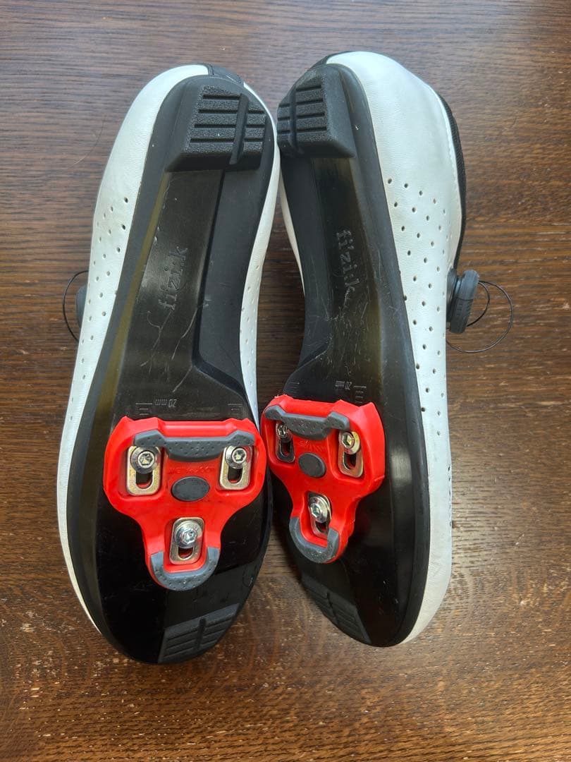 【美品】フィジークfizi:k VENTO OMN 41.5 26.7cm 白