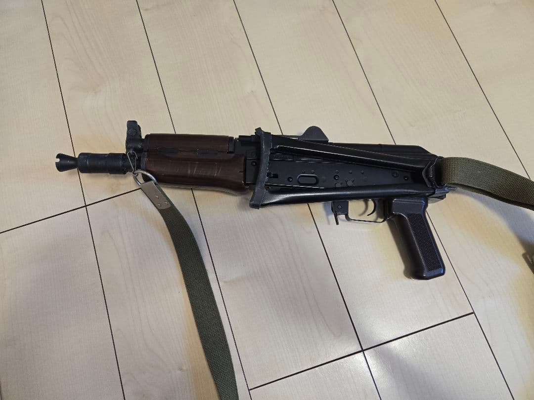 【東京マルイ】次世代AKS74U＋バック＋マガジン5本＋ベルトインサート付＋弾