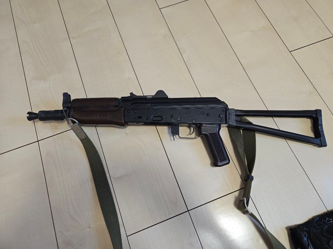 【東京マルイ】次世代AKS74U＋バック＋マガジン5本＋ベルトインサート付＋弾