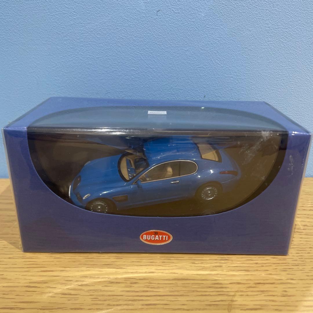 BUGATTI 青 ミニカー