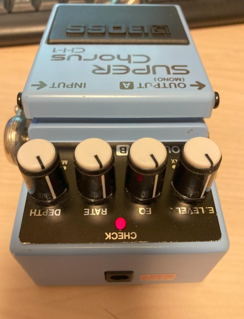 Bunny Super Grede SG　と　Boss　CH-1