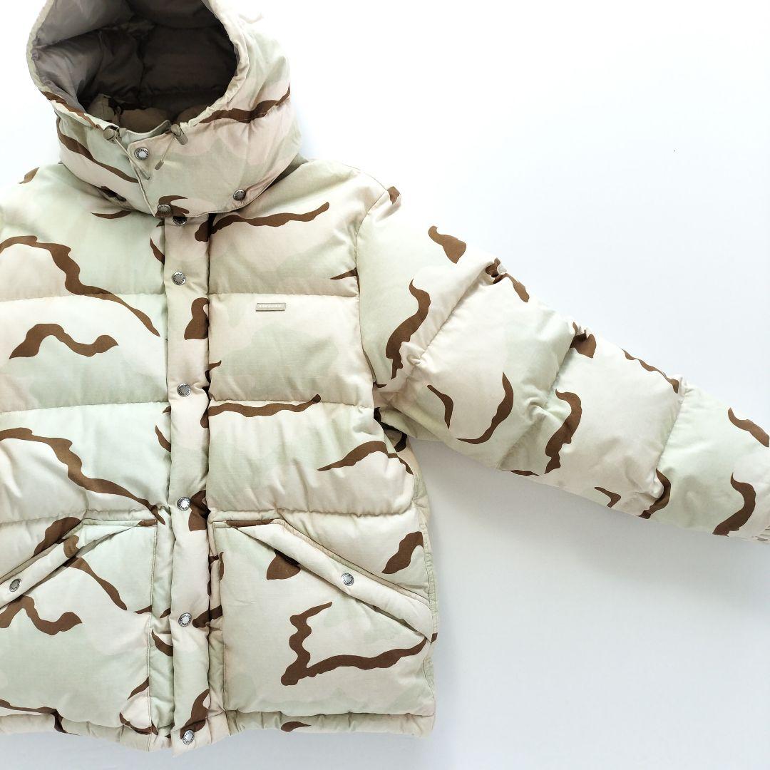 美品 ディスイズネバーザット ダウンジャケットカモフラ【Ｌ】