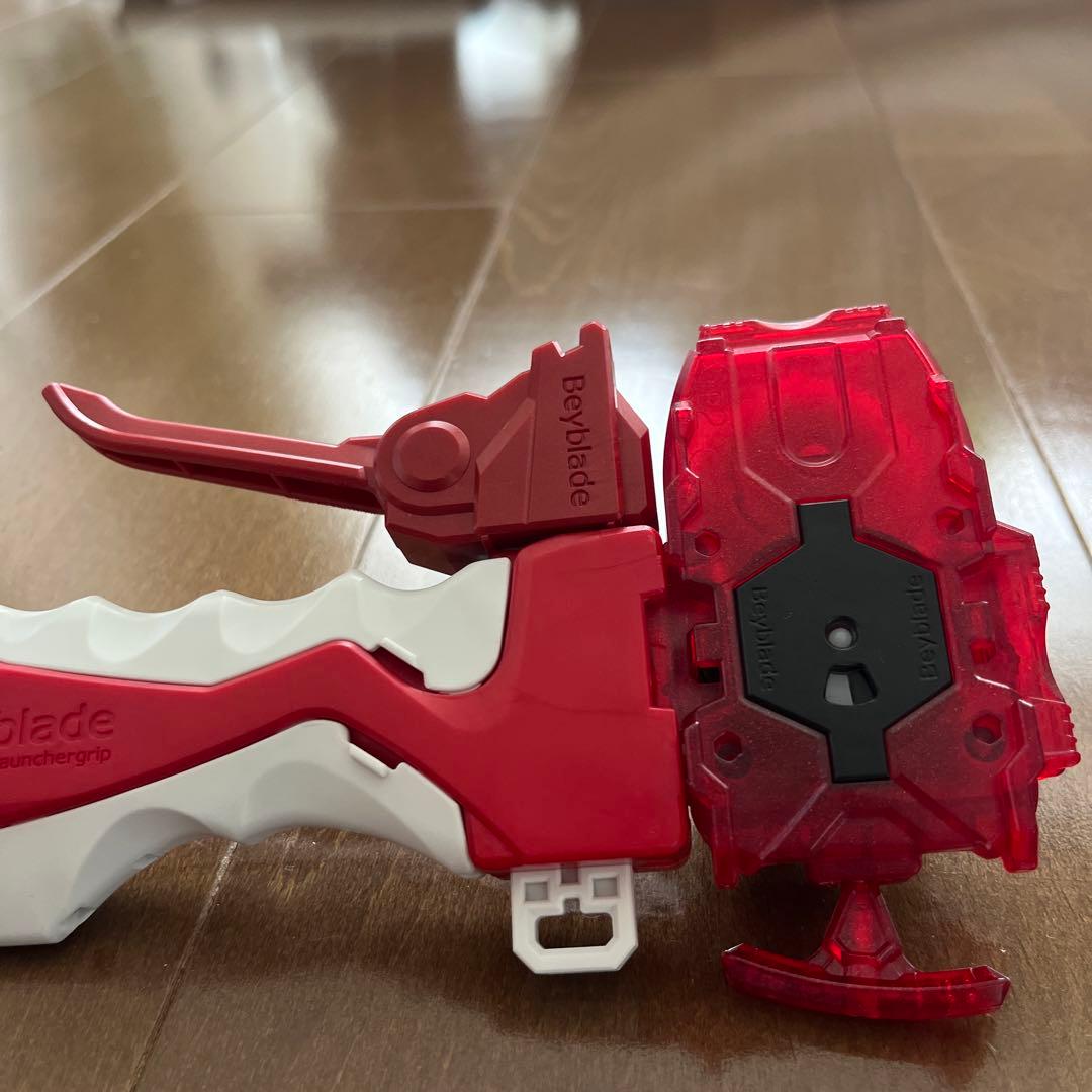 ベイブレード16個ランチャー3個ヘルサラマンダー、フェニックス付き