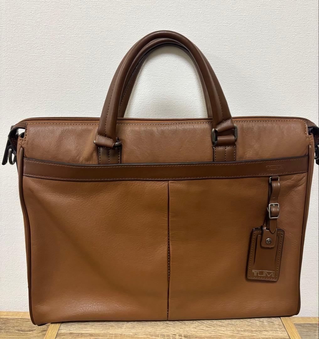 TUMI ブラウンレザー ビジネスバック　メンズ　トゥミ