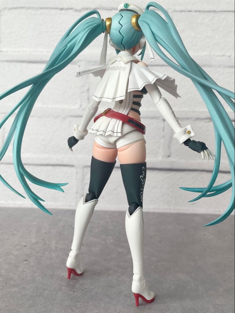 【全塗装・完成品】 レーシングミク 2023Ver. 【PLAMATEA 】