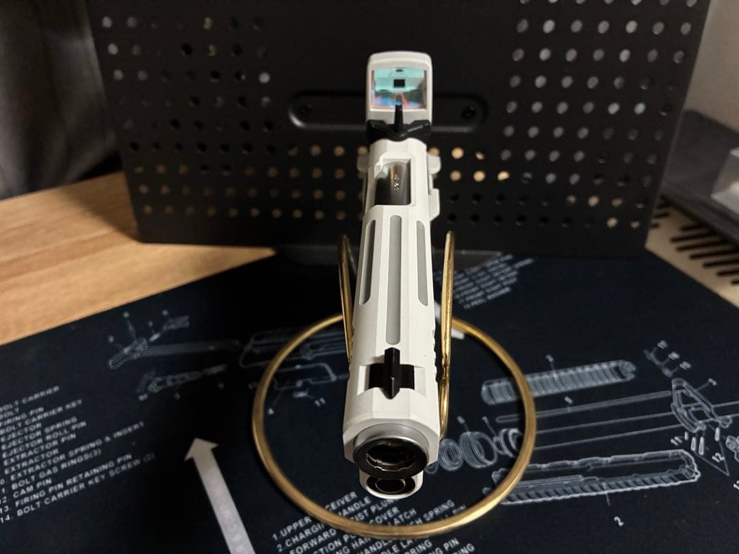 東京マルイ ハイキャパホワイトプロサイト