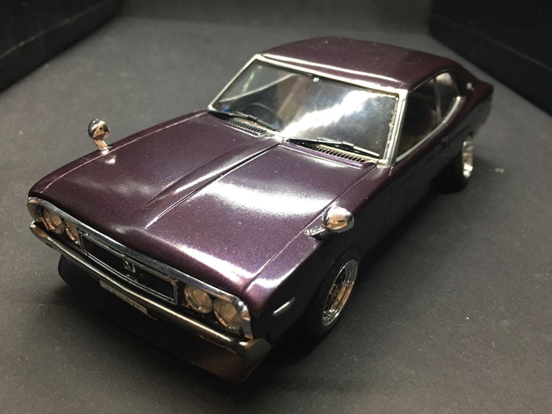 旧車プラモデル完成品C１３０ローレル1／２４