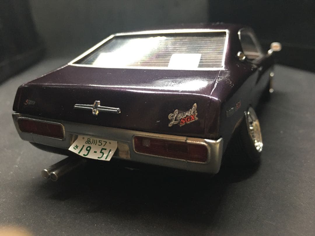 旧車プラモデル完成品C１３０ローレル1／２４