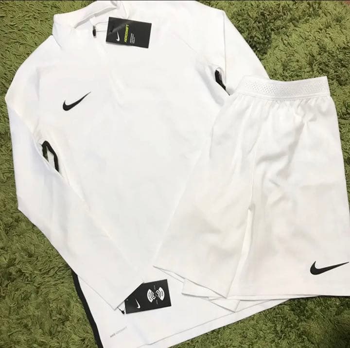 NIKE ナイキ サッカー フットサル エアロスイフト  トレーニングウェア