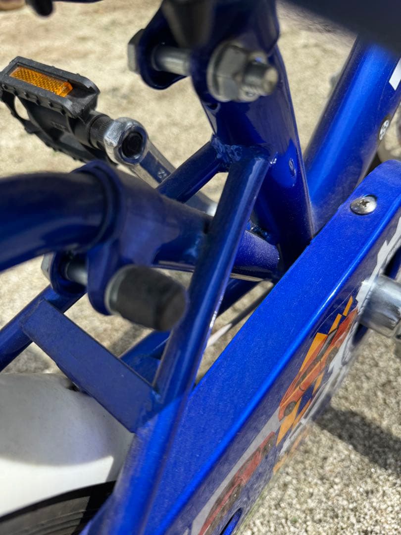 トミカ 幼児用自転車 青 前カゴ付き ヘルメット付き 1月まで