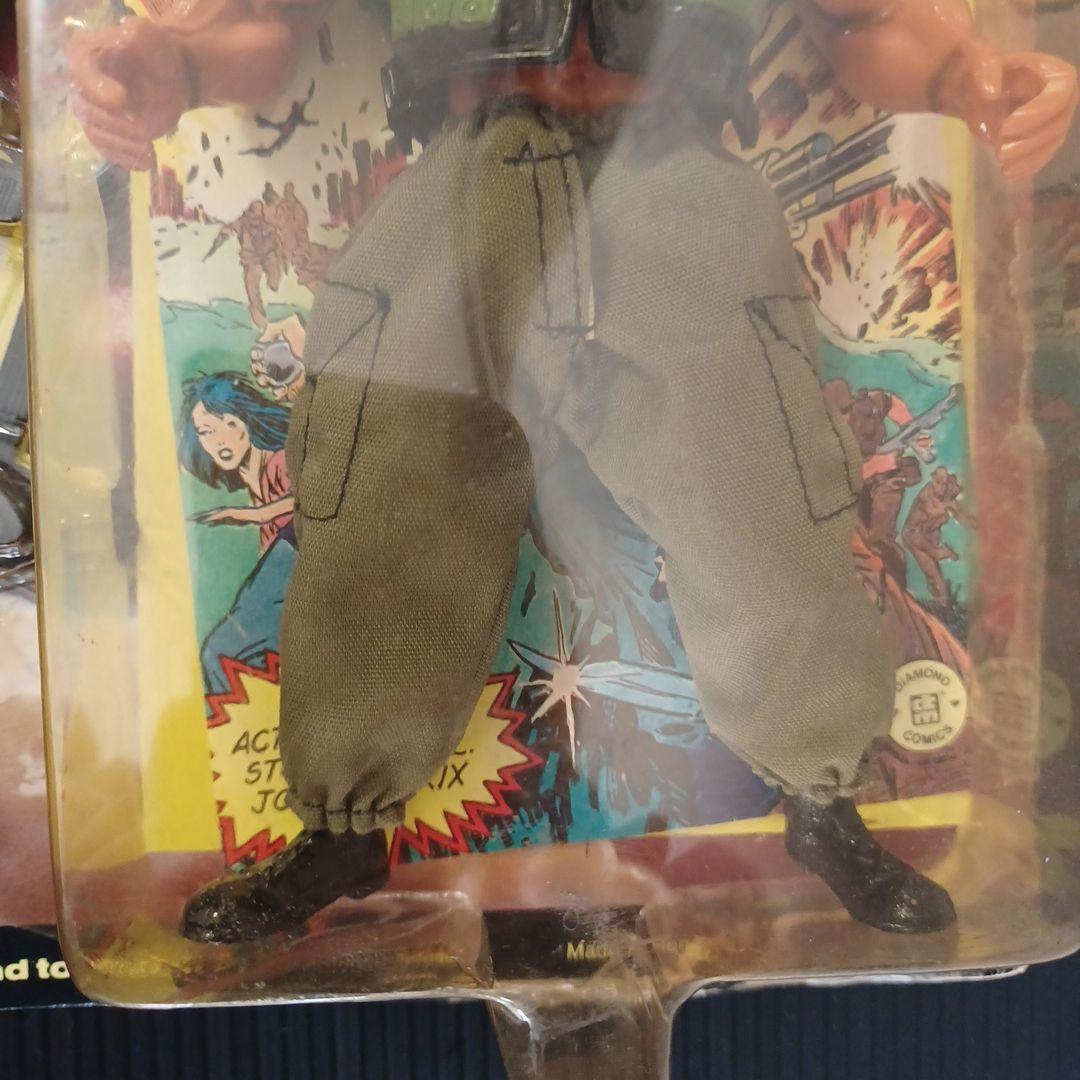 映画「コマンド―」アーノルド・シュワルツェネッカー主演　可動式現地物フィギュア