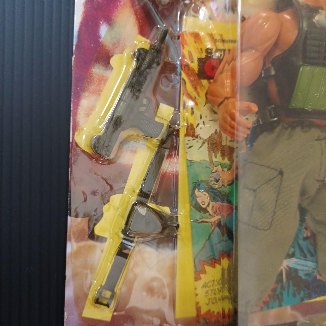 映画「コマンド―」アーノルド・シュワルツェネッカー主演　可動式現地物フィギュア