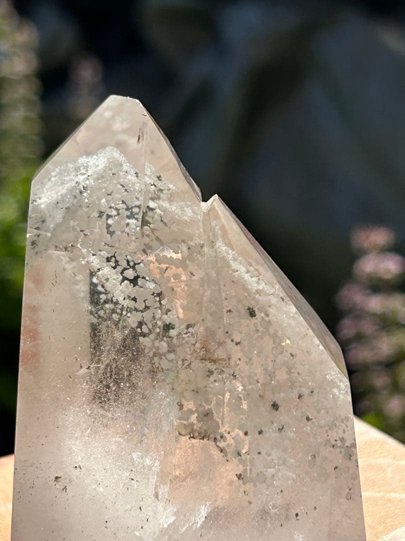 ホワイトファントムクォーツとても珍しい存在感のある石　希少価値‼️大特価SALE