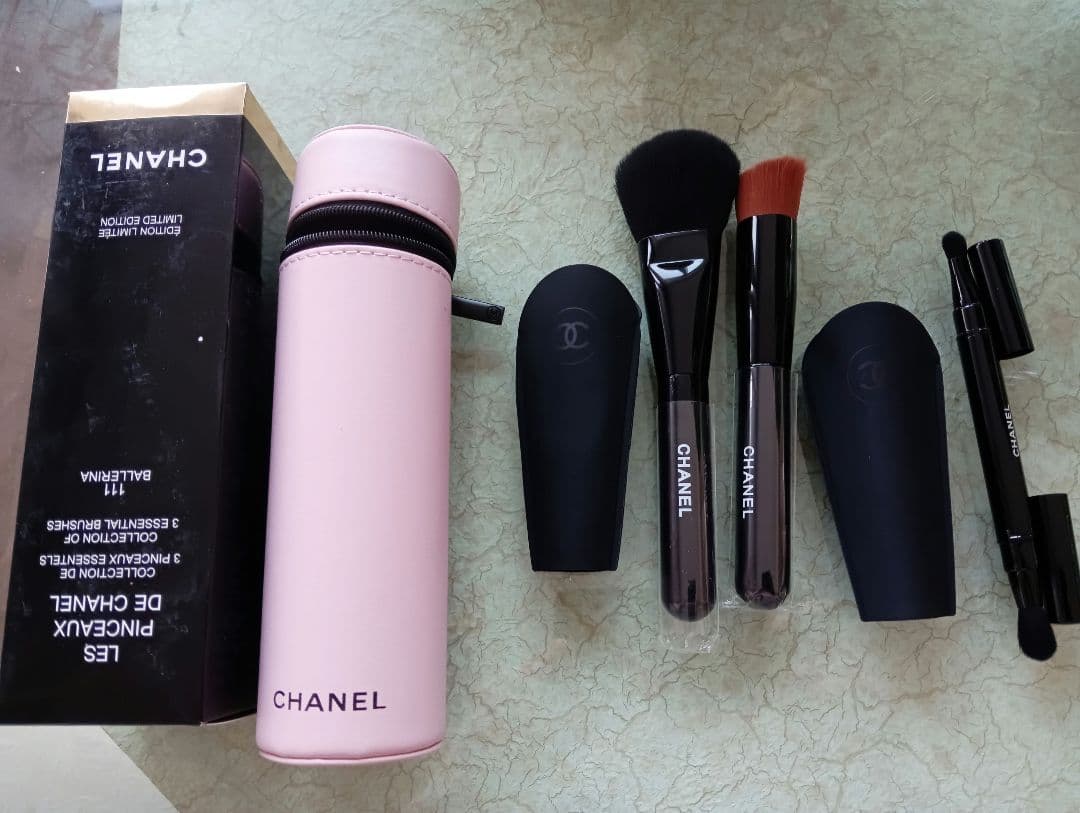 シャネル　CHANEL メイクブラシ　3本セット　ピンク　ポーチ　24750円
