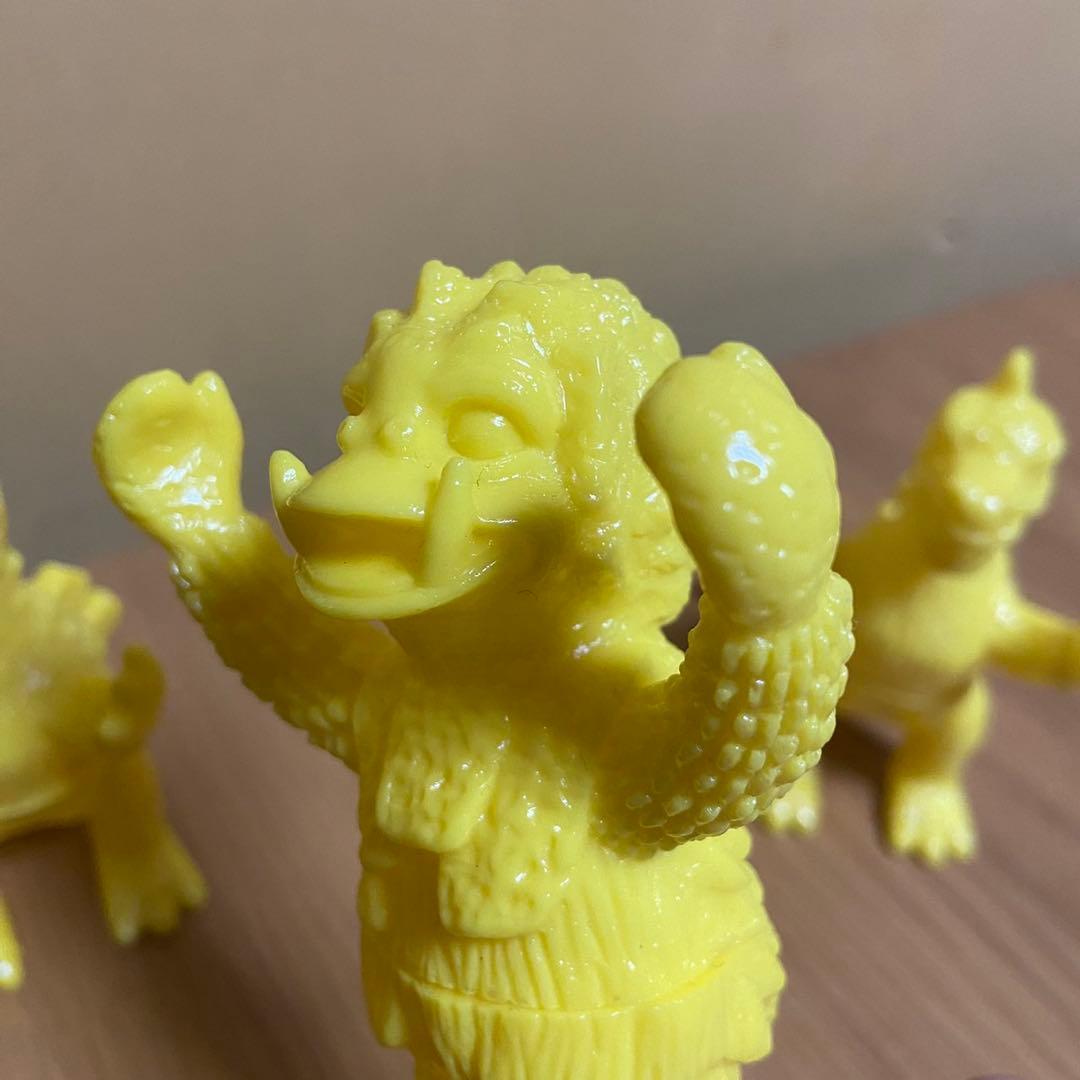 Killer J ミニサルモン ミニメヅラ 黄色成型　未塗装ソフビ 5427