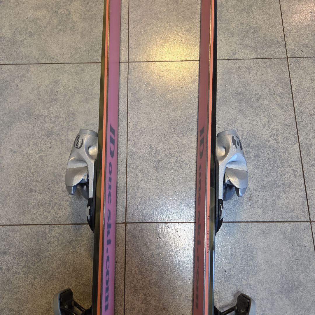 ID one スキー板（MR172-A）