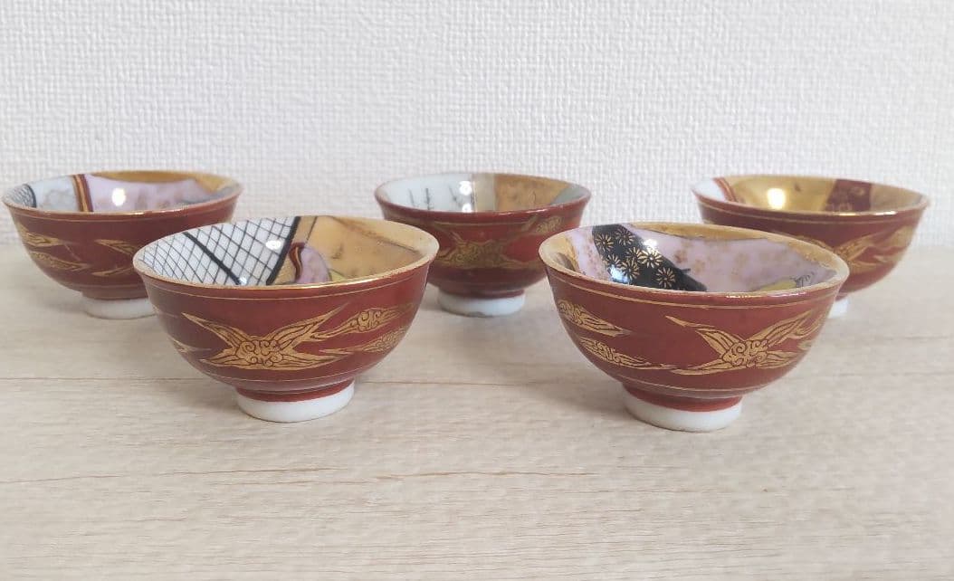 お値下げしました、九谷　春画　赤絵金彩　盃　徳利セット