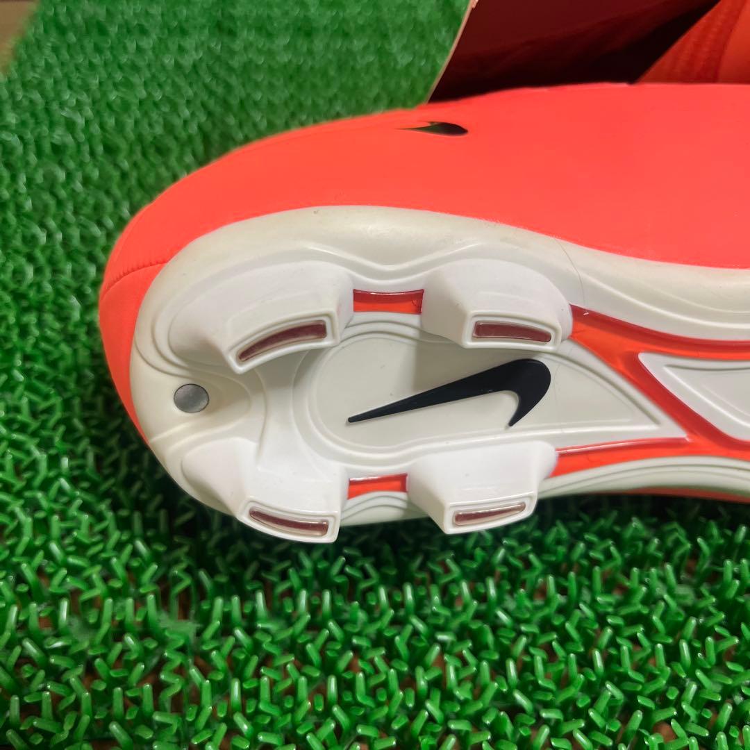 ナイキ サッカースパイクT90 レーザー IV HG-B ACC