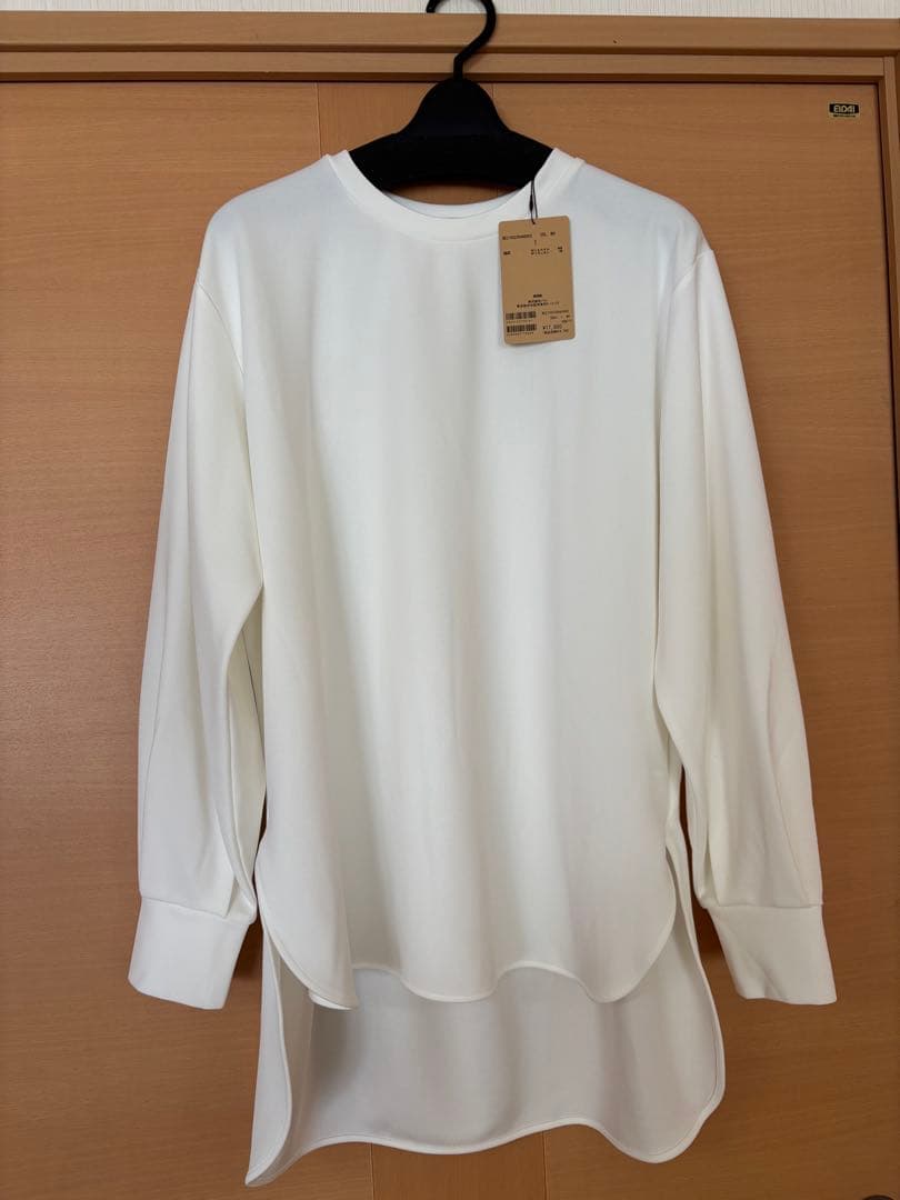 ビアズリー Tブラウス