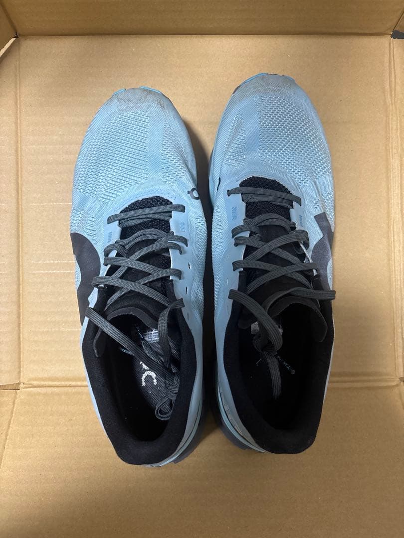 オン　クラウドフロー5 27.5cm