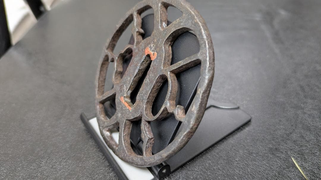 無銘：尾張鍔 雁金透かし 鉄鍔