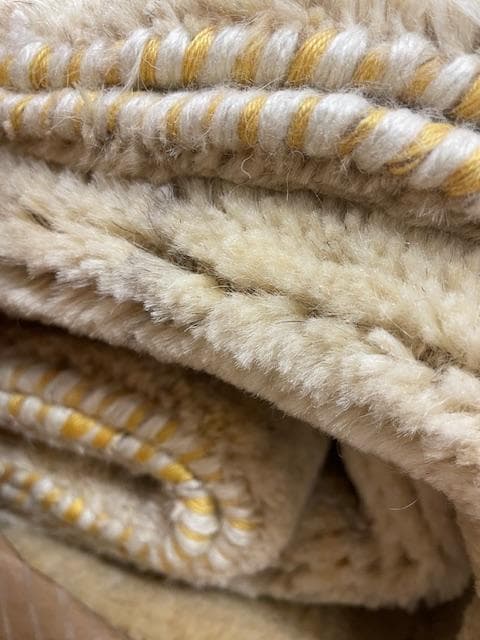 ケンケン様用　ギャベ イラン産 200×292 白 K-27