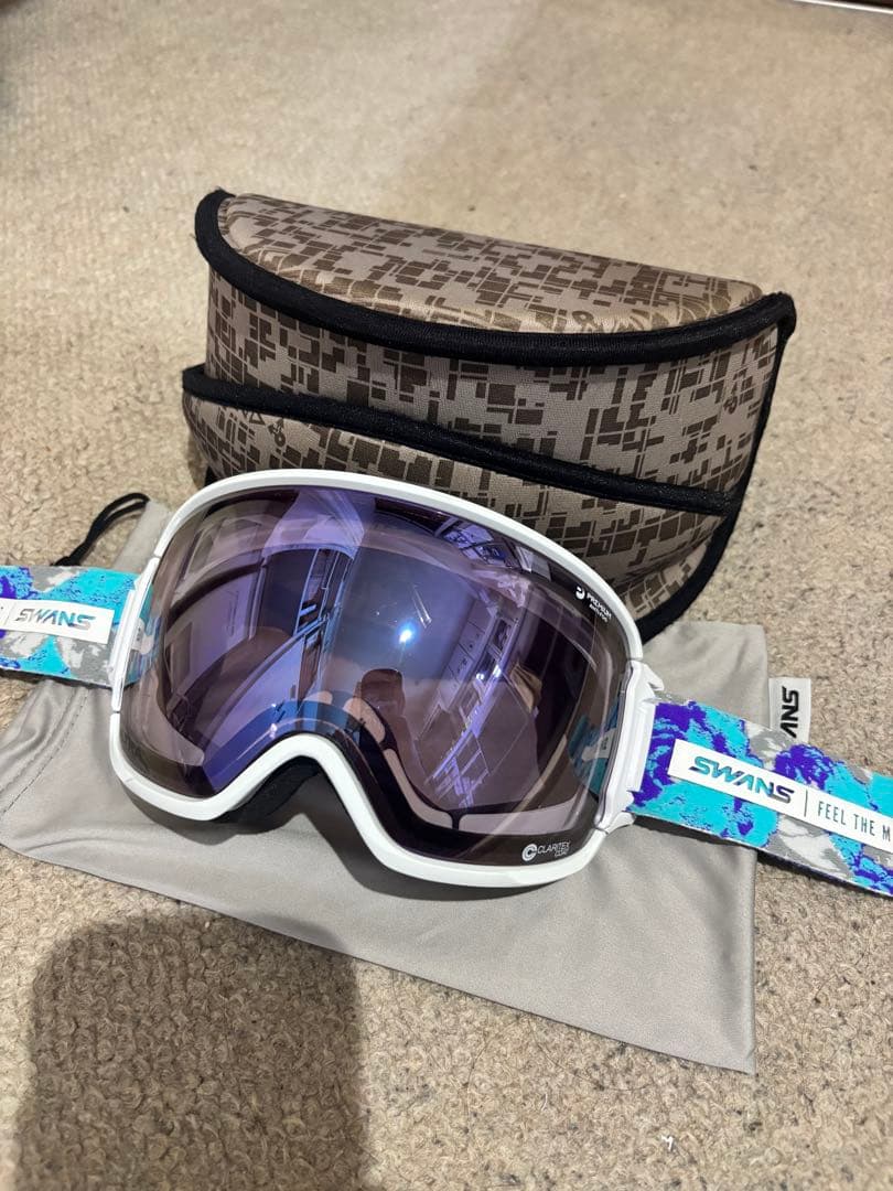 SWANS ゴーグル 換気付きホワイト/ブルー 収納ケース付き