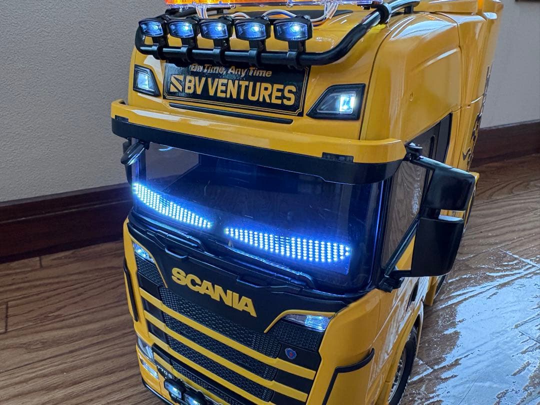 タミヤ　1/14RC スカニア 770 S 8x4/4 フルオペ