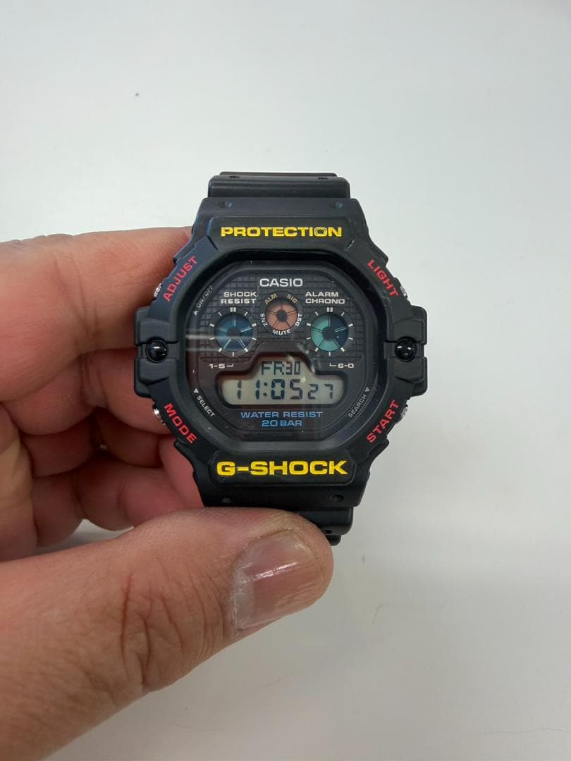 CASIO G-SHOCK デジタル腕時計 　DW-5900U-1JF