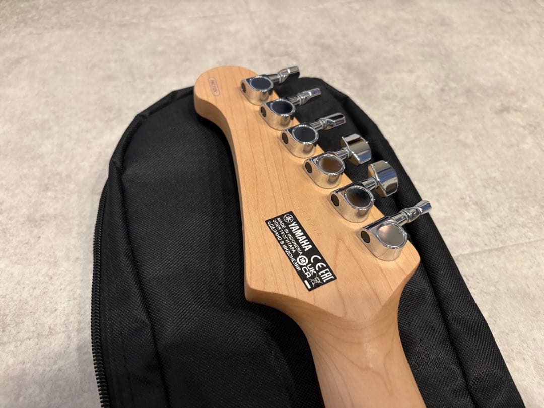 ヤマハ YAMAHA PACIFICA112V VW エレキギター ホワイト