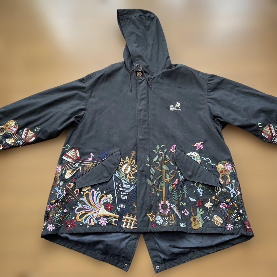 go slow caravan 刺繍入りフード付きモッズコート