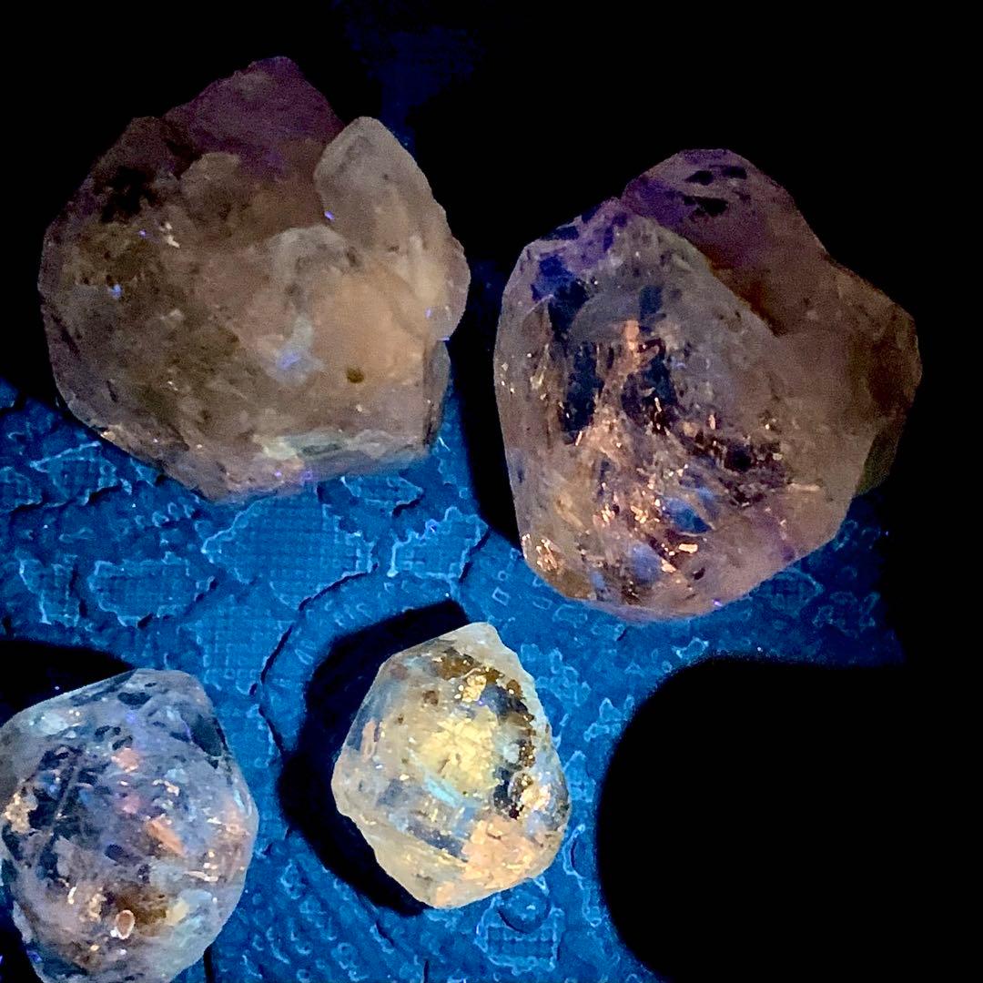 レア！オレンジ系に光るペトロレアムクォーツ4個セット