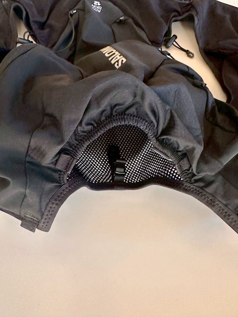 SALOMON ADV SKIN 12 フラスク付き