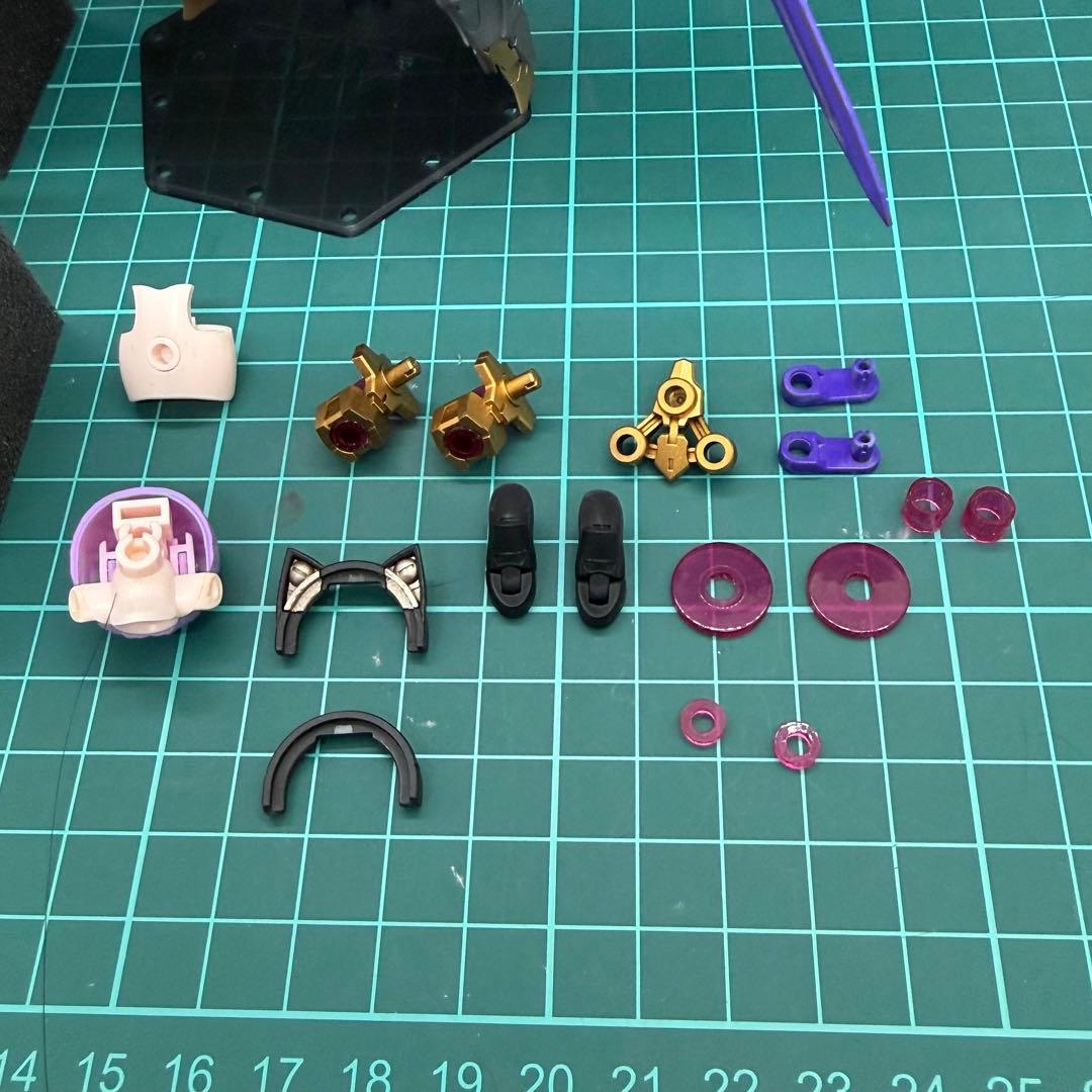 コトブキヤ　メガミデバイス　バスタードール　パラディン　塗装完成品