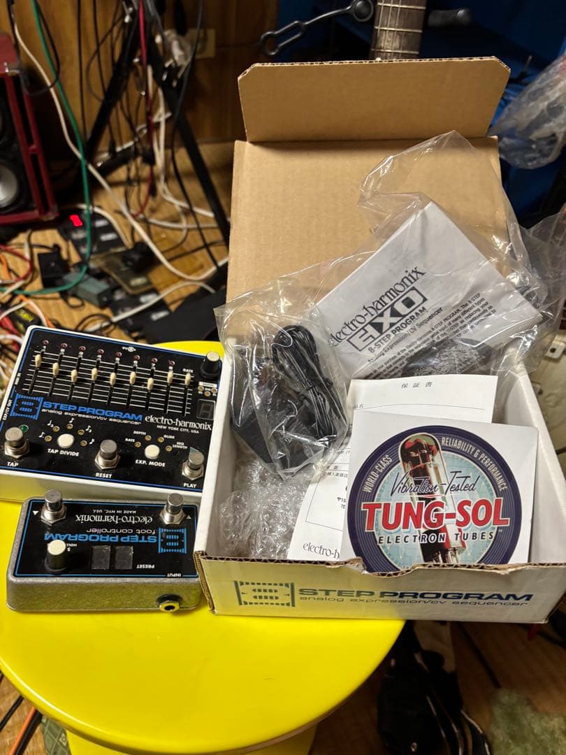 Electro Harmonix 8 Step Program とコントローラー