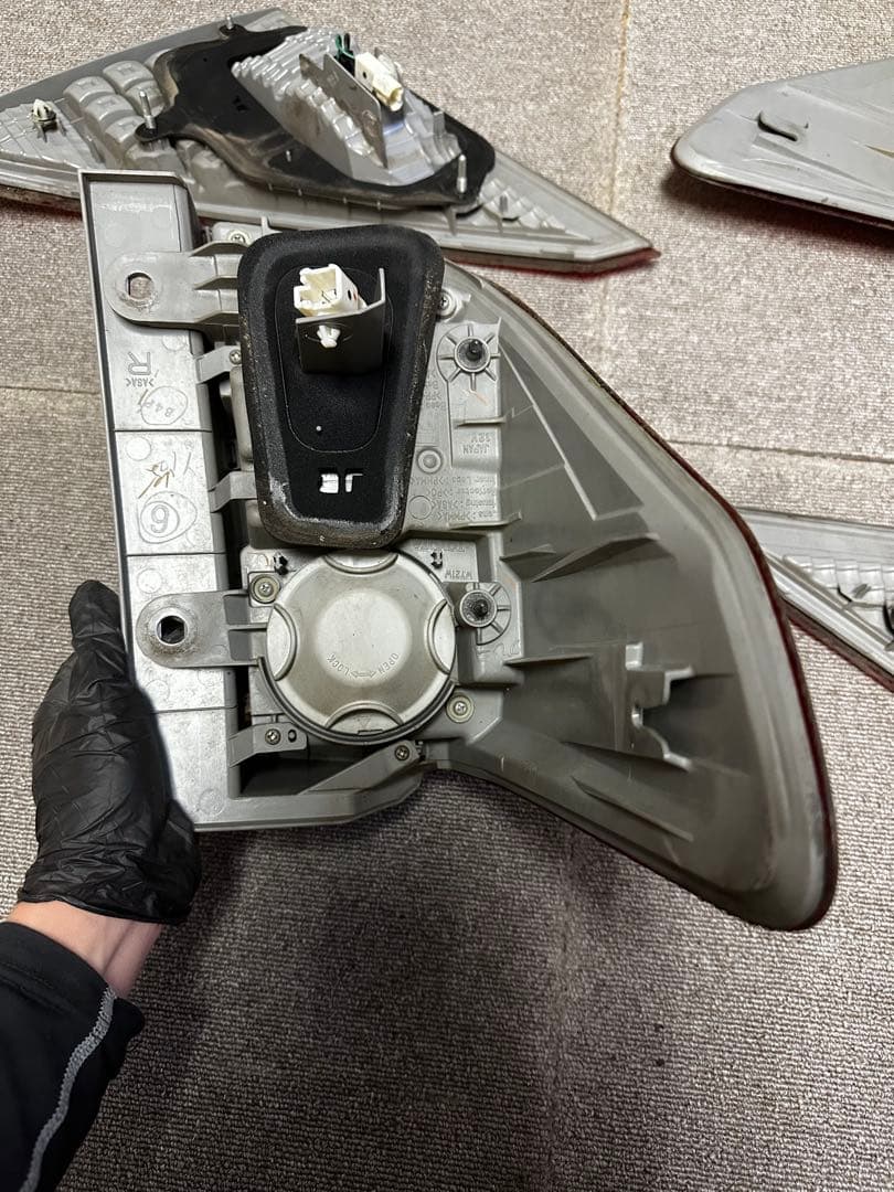 20アルファード テールライトセット