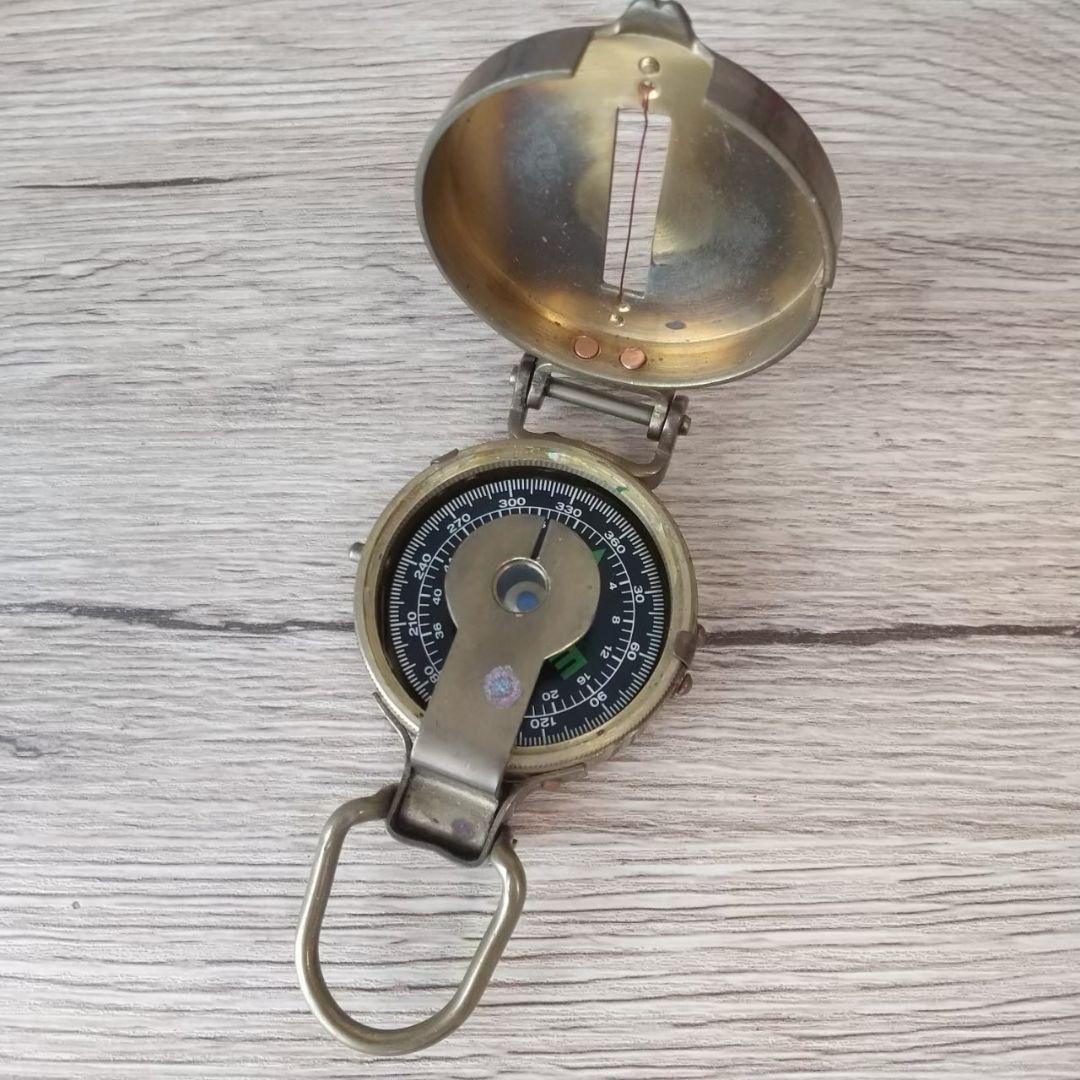 方位磁石　コンパス