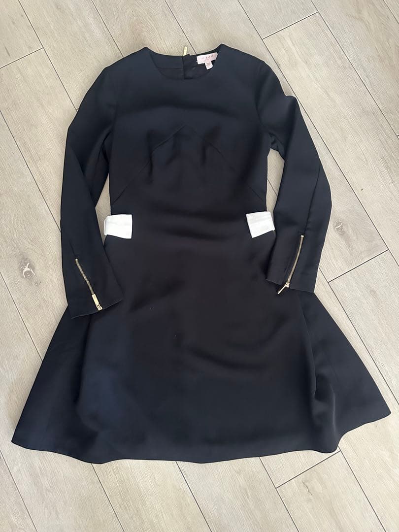 【美品】TED BAKER ブラックワンピース リボン付き　サイズ0