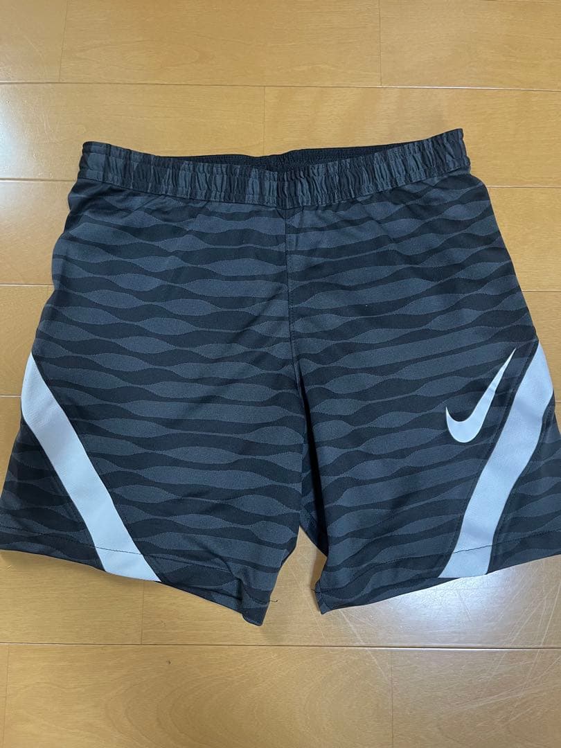 浦和レッズ20年NIKEストライクSSトップMトレーニングシャツ&パンツ