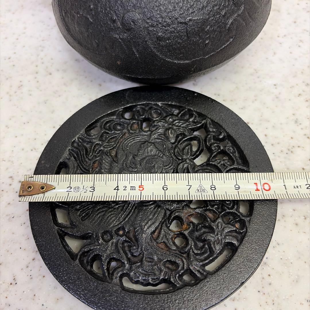 南部鉄器　波千鳥柄急須　と　鍋敷き　天女柄